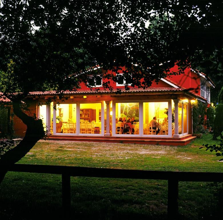 Bungalow Camping Los Manzanos Santa Cruz de Oleiros Bagian luar foto
