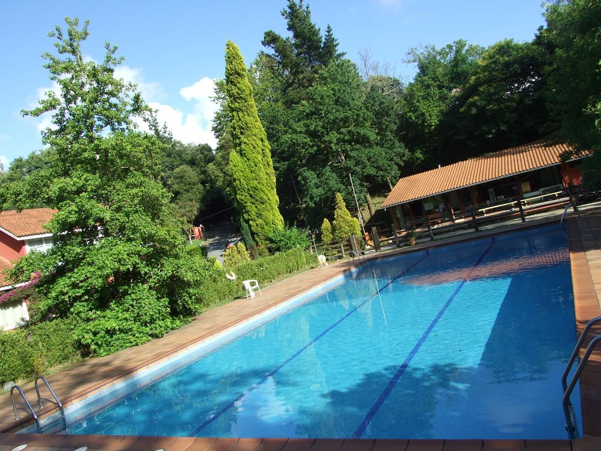 Bungalow Camping Los Manzanos Santa Cruz de Oleiros Bagian luar foto